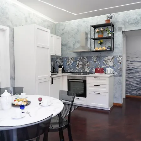Apartment Timeo In Baroque Building